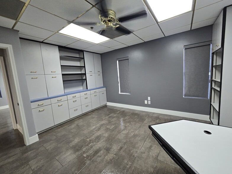 4747 N Bendel Ave, Fresno, CA for lease - Interior Photo - Image 3 of 3