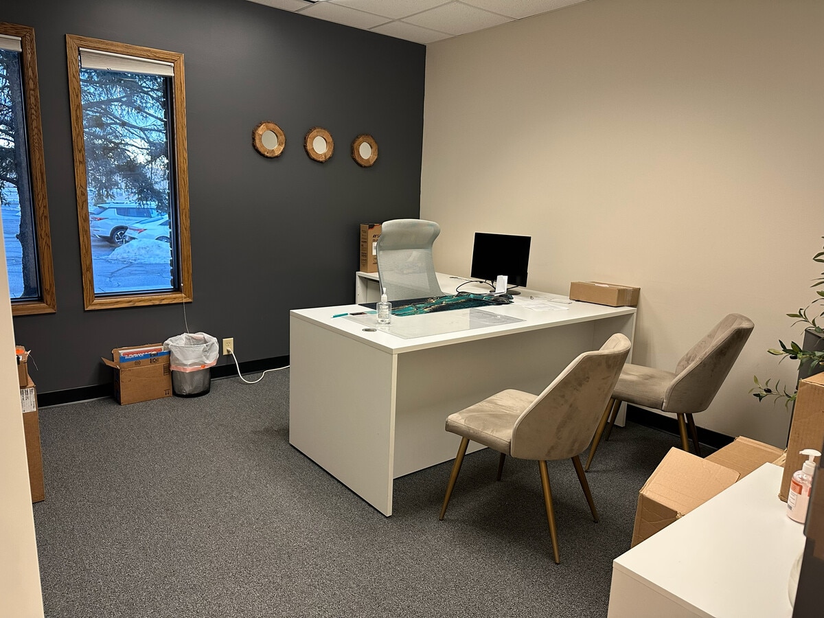 8053 E Bloomington Fwy, Bloomington, MN 55420 - Unité 500 - - Photo intérieure - Image 1 of 9