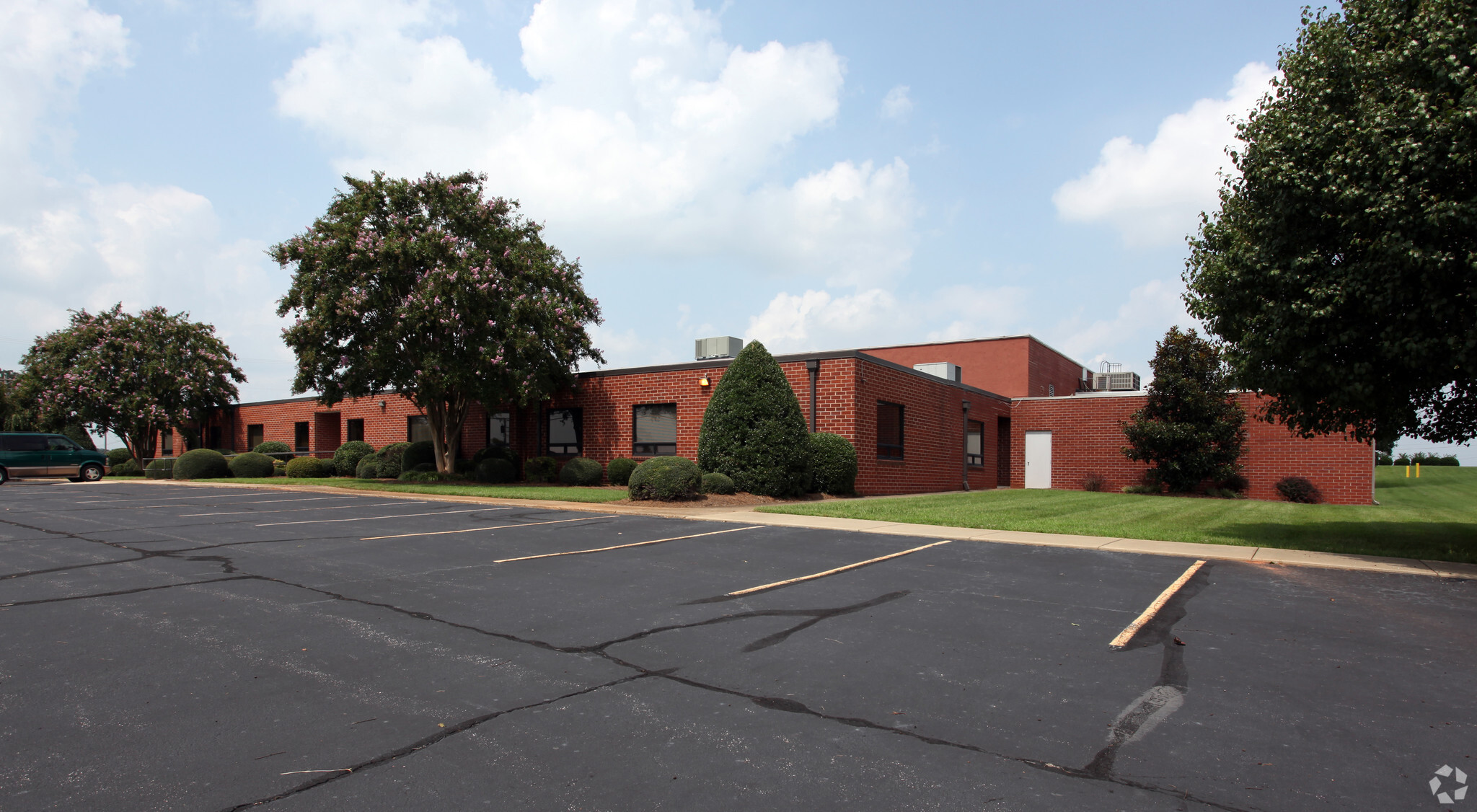 2100 W Front St, Statesville, NC for sale Primary Photo- Image 1 of 1