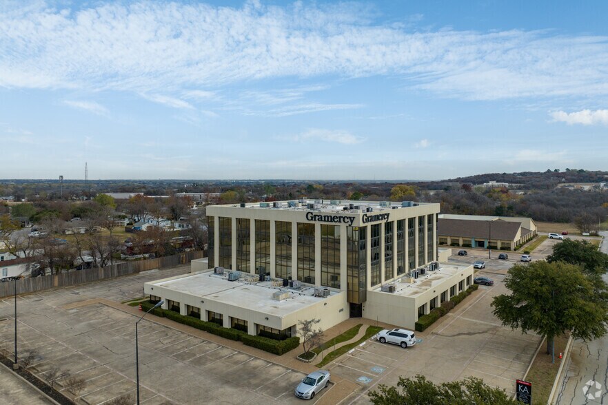 6815 Manhattan Blvd, Fort Worth, TX à louer - Photo du bâtiment - Image 2 de 23