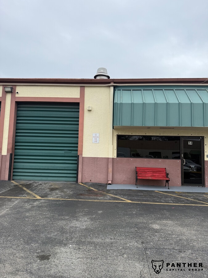 5415 NW 15th St, Margate, FL 33063 - Unité 14 -  - Photo intérieure - Image 1 of 17