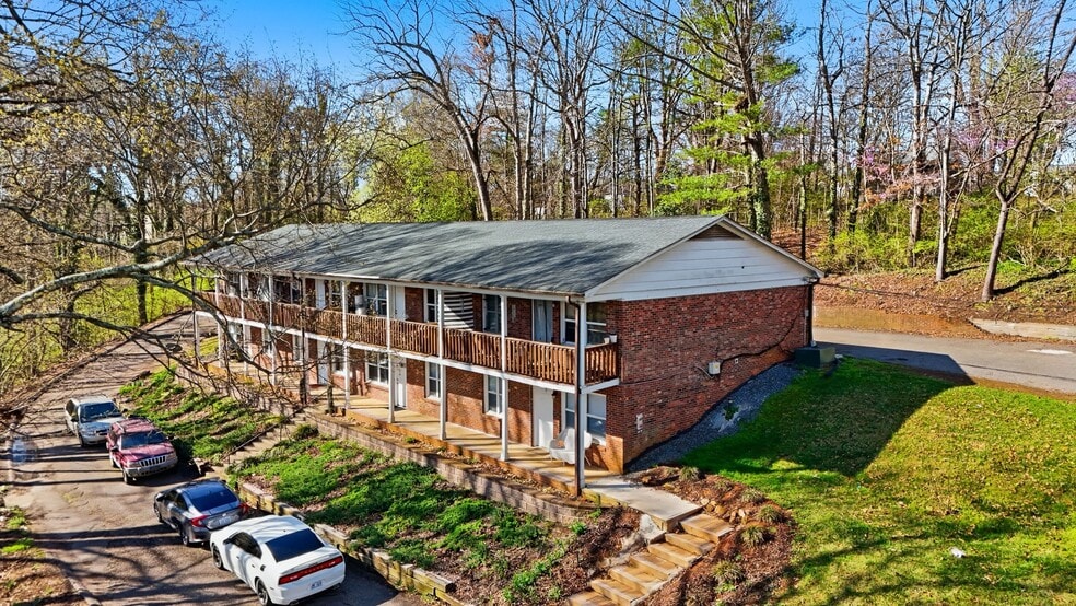 1075 NW 7th Ave, Hickory, NC for sale - Building Photo - Image 2 of 16
