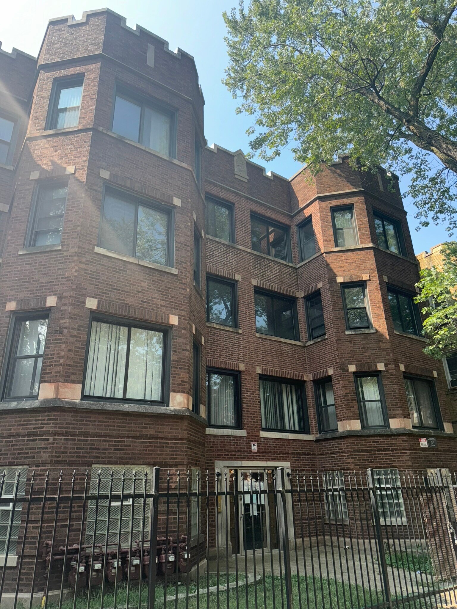 7530 S Phillips Ave, Chicago, IL à vendre Photo principale- Image 1 de 28