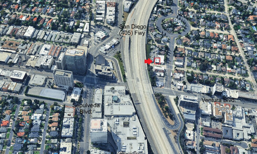 15372-15374 Dickens St, Sherman Oaks, CA à vendre - Photo du bâtiment - Image 2 de 11