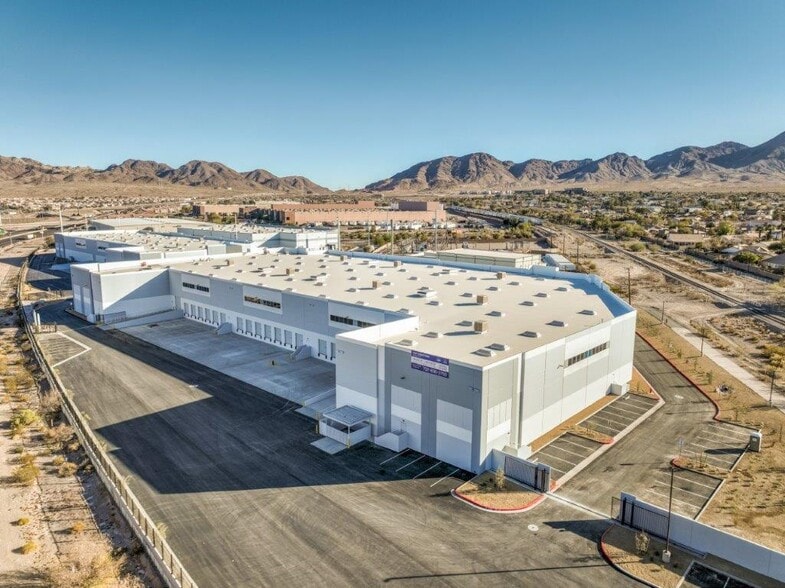 32 Conestoga Way, Henderson, NV for lease - Building Photo - Image 2 of 4