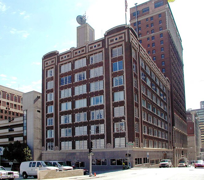 114 W 11th St, Kansas City, MO à louer - Photo du bâtiment - Image 2 de 10