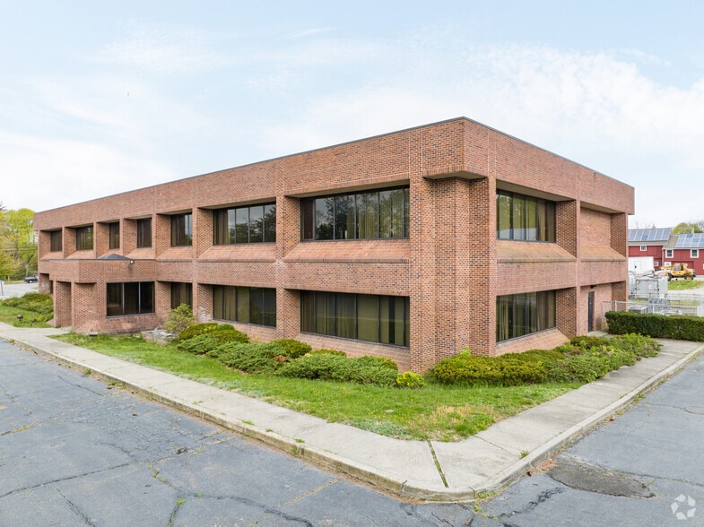 1400 Youngs Ave, Southold, NY for lease - Building Photo - Image 3 of 26