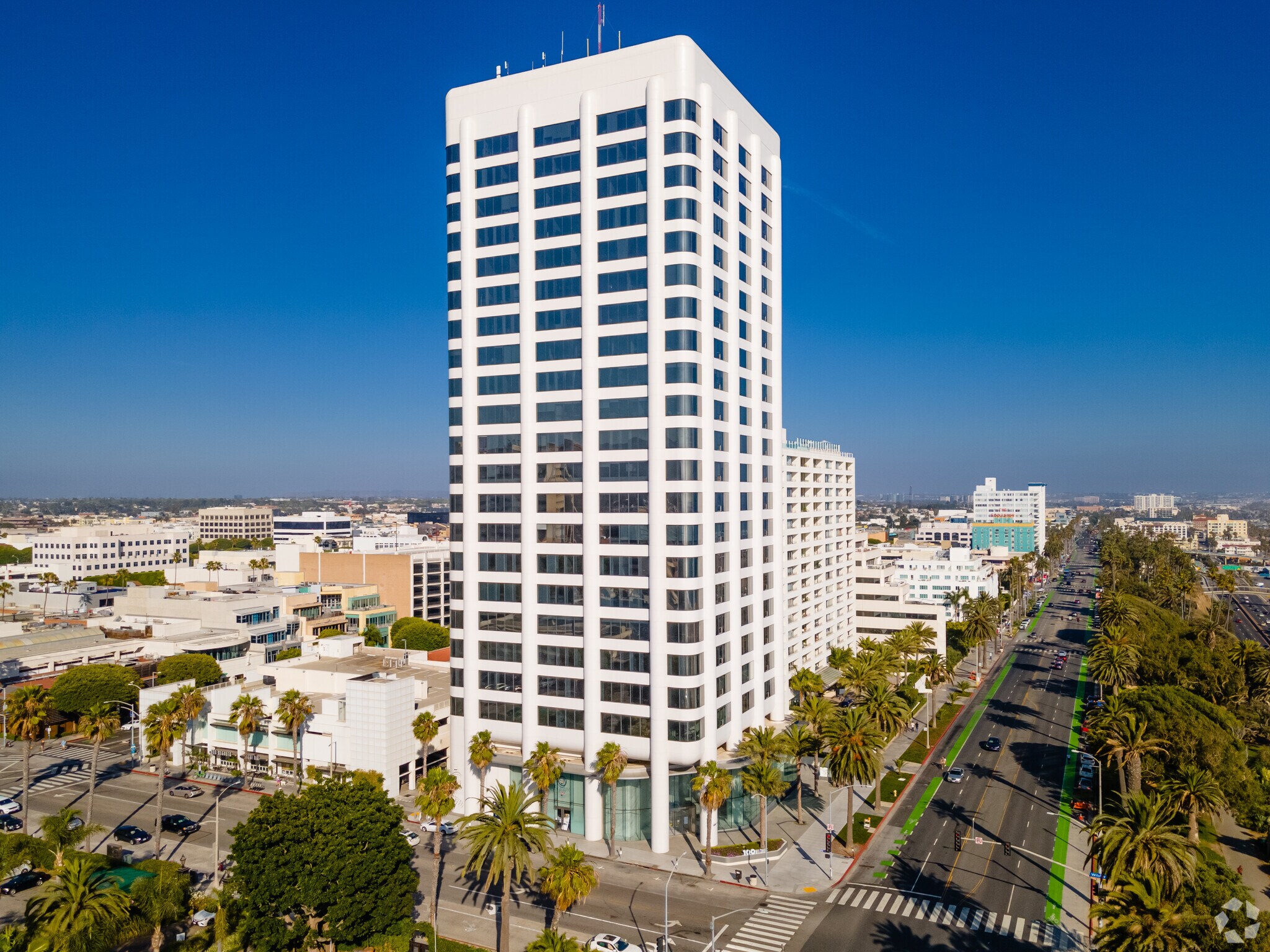 100 Wilshire Blvd, Santa Monica, CA à louer Photo du bâtiment- Image 1 de 12