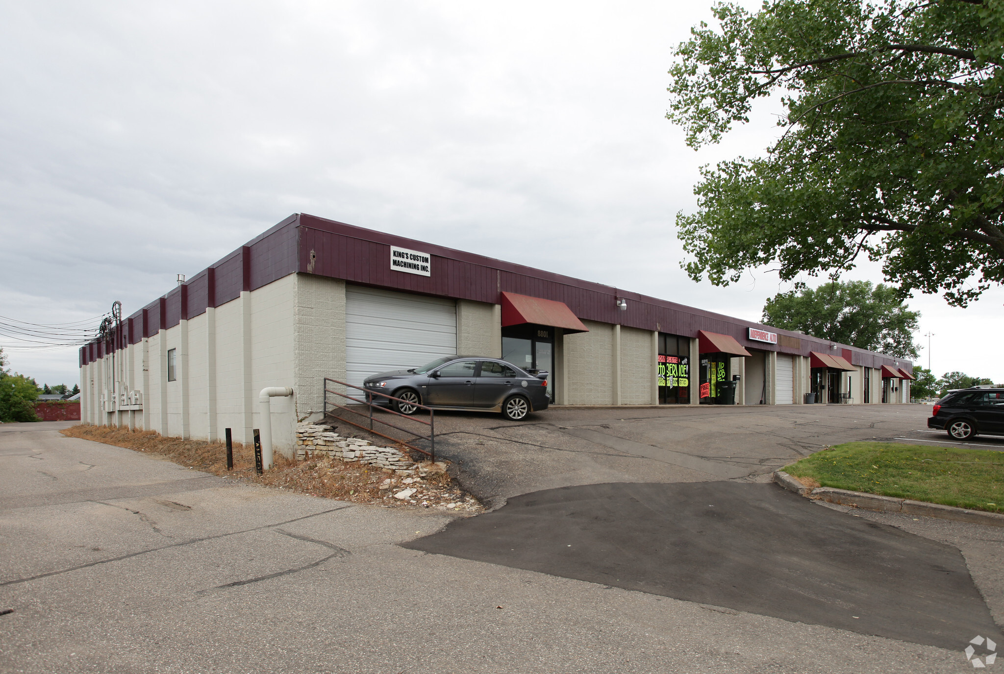 8801-8851 E Research Center Rd, New Hope, MN for lease Primary Photo- Image 1 of 4