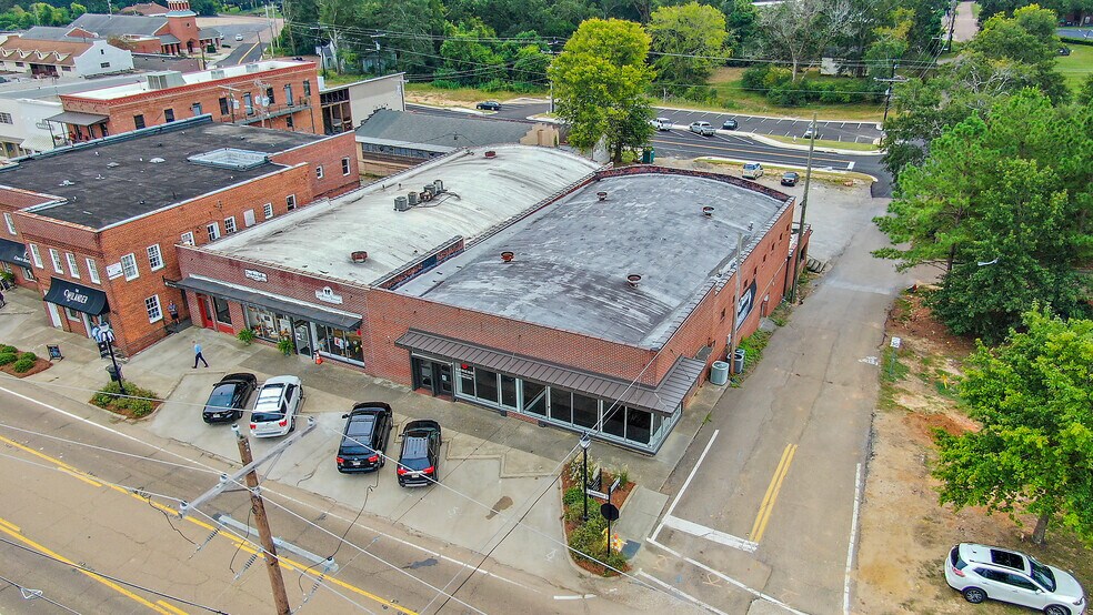 141 W Government St, Brandon, MS à louer - Photo du bâtiment - Image 3 de 11