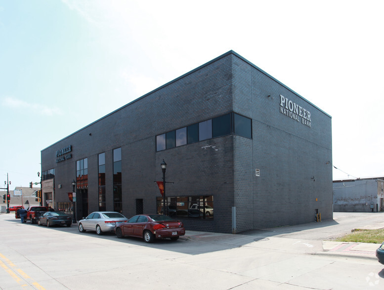 331 N Central Ave, Duluth, MN for lease - Building Photo - Image 2 of 2