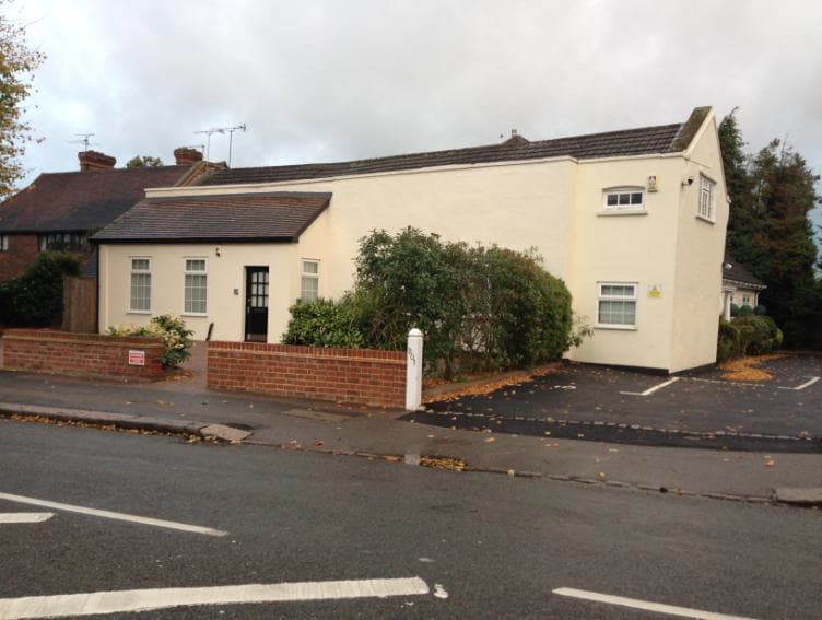 201 High Rd, Chigwell for lease - Primary Photo - Image 1 of 6