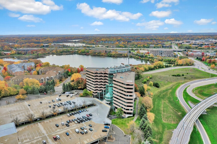 7500 Flying Cloud Dr, Eden Prairie, MN for lease - Building Photo - Image 2 of 12