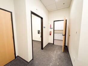 7915 W Loop 1604 N, San Antonio, TX à louer Photo intérieure- Image 2 de 6