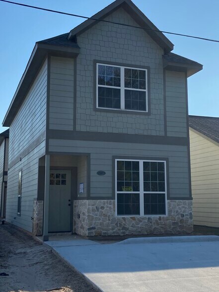 23431 McSpadon Rd, Porter, TX à vendre - Photo du bâtiment - Image 1 de 10