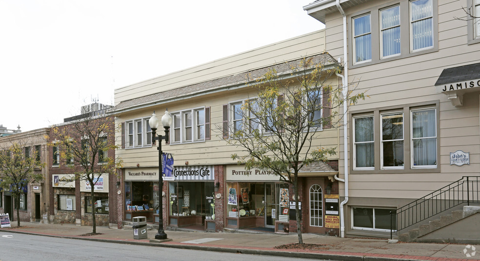 110-116 N Main St, Greensburg, PA à louer - Photo principale - Image 1 de 27