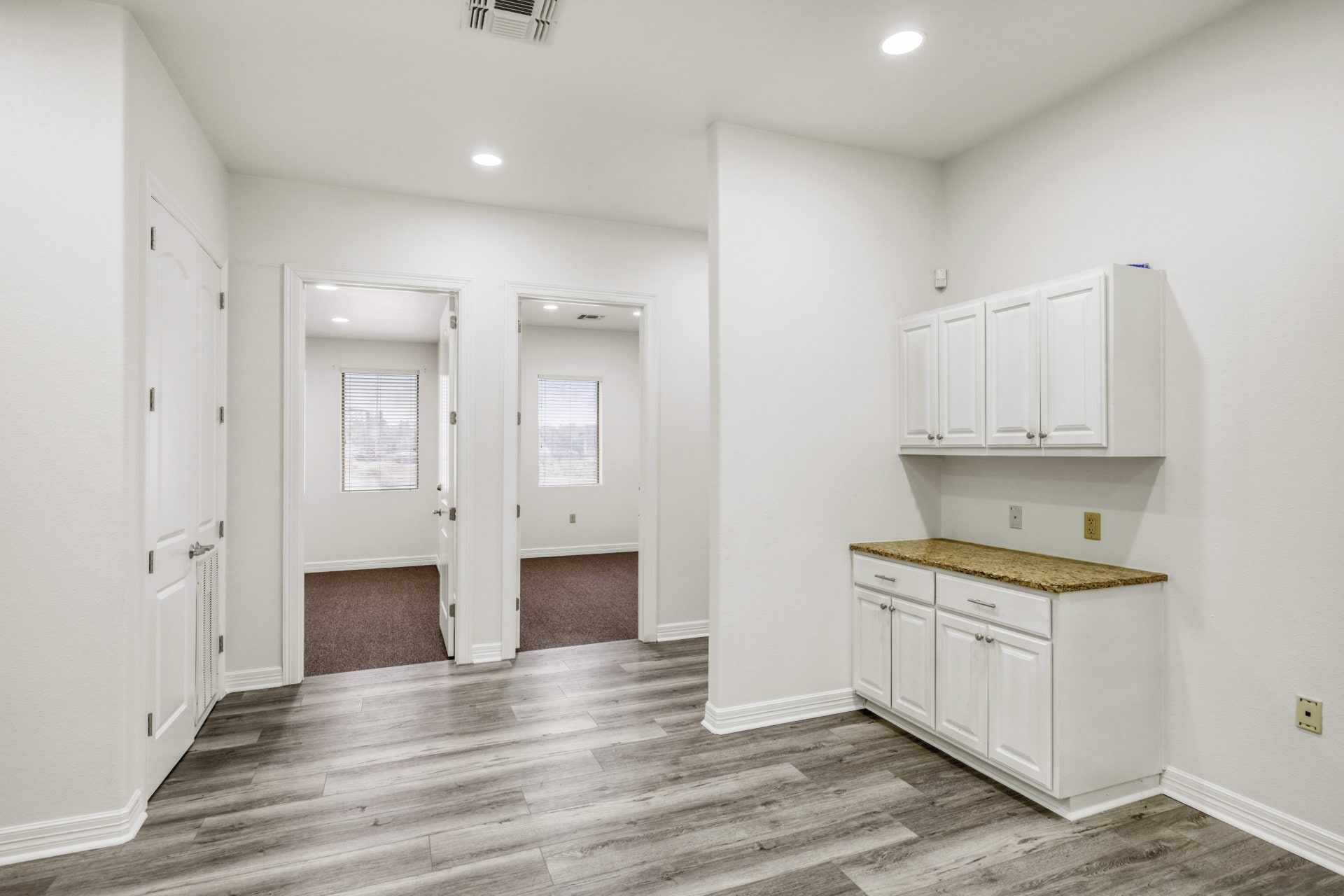 5727 W I-10 Fwy, San Antonio, TX for lease Interior Photo- Image 1 of 5
