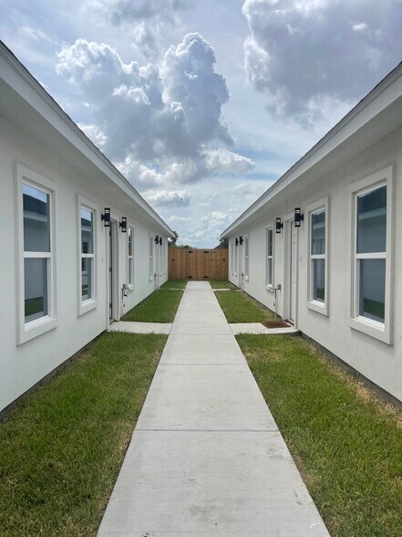 1805 Angelina Dr, San Juan, TX à vendre - Photo du bâtiment - Image 3 de 14