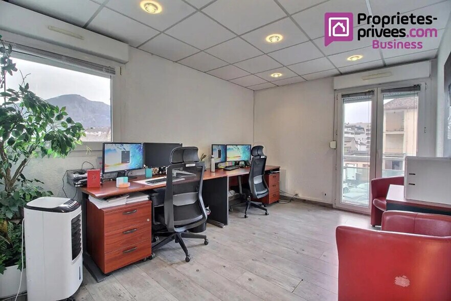 Office in Annecy for sale - Interior Photo - Image 3 of 11
