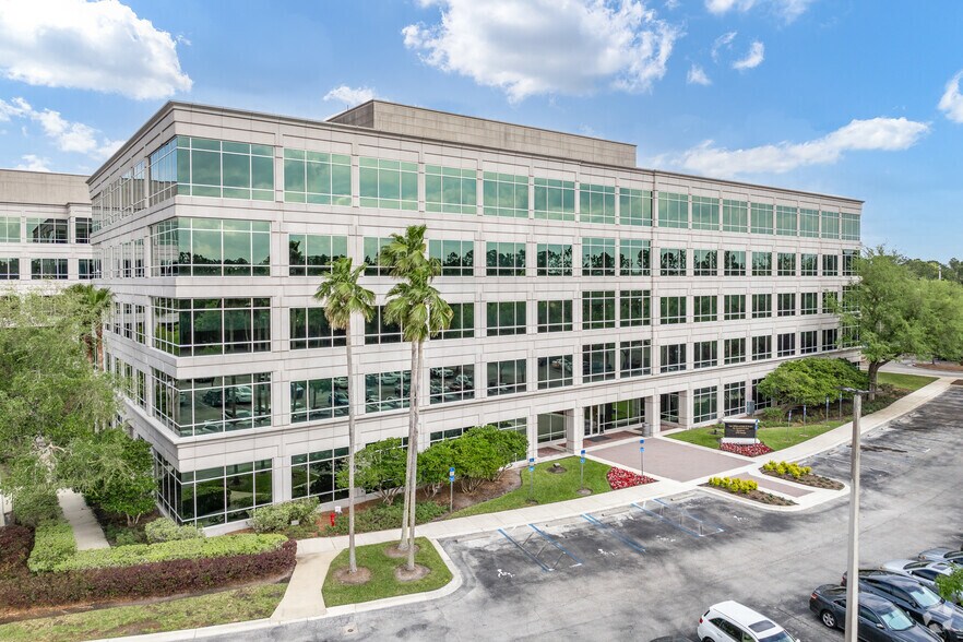 4600 Touchton Rd, Jacksonville, FL à louer - Photo du bâtiment - Image 3 de 10