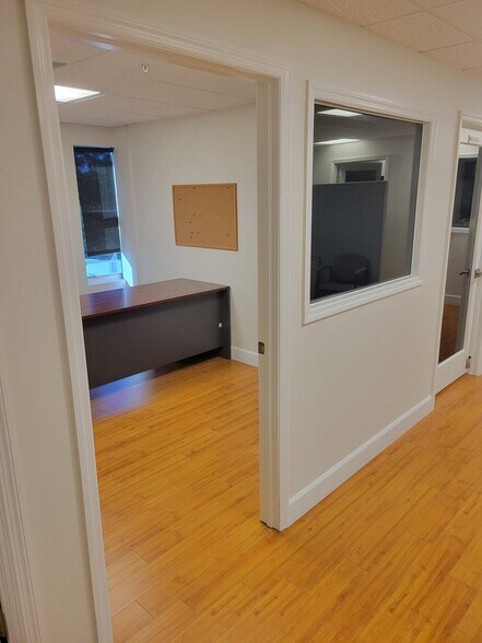 4627 Arnold Ave, Naples, FL à louer - Photo intérieure - Image 3 de 15