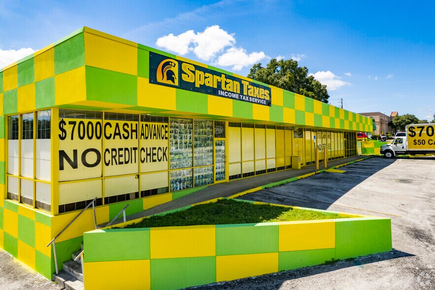 515 E Memorial Blvd, Lakeland, FL for lease - Building Photo - Image 1 of 8