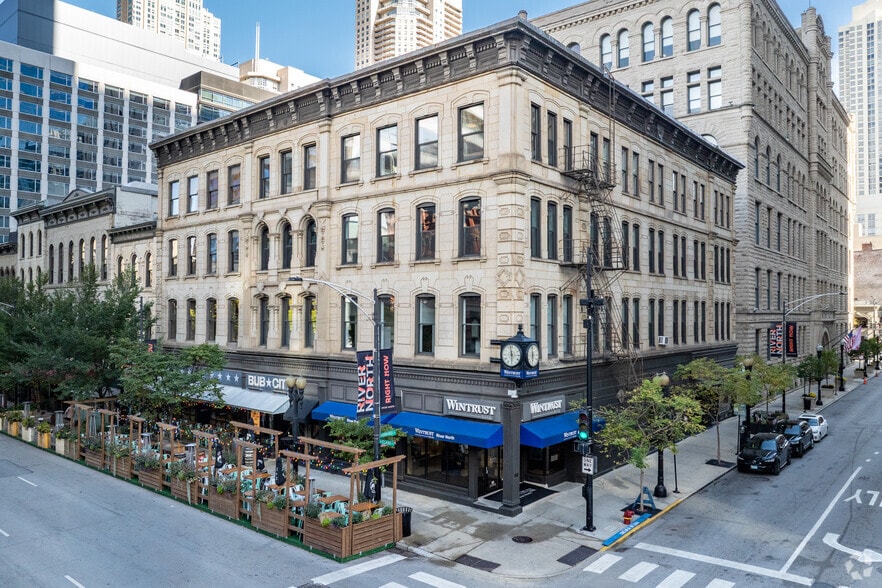 70 W Hubbard St, Chicago, IL for lease - Building Photo - Image 2 of 7