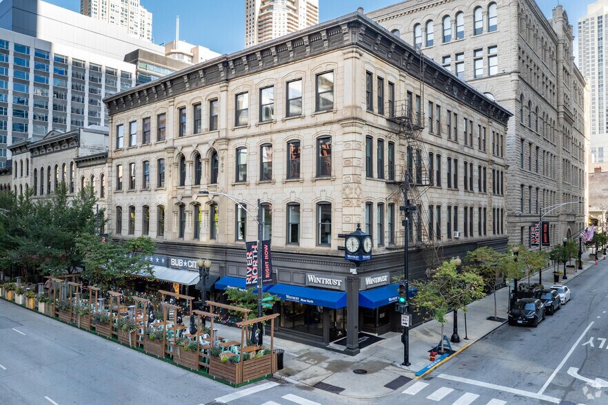 70 W Hubbard St, Chicago, IL à louer - Photo du bâtiment - Image 2 de 7