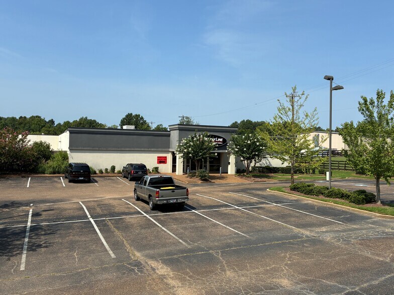 179 Hwy 72 E, Collierville, TN à louer - Photo du bâtiment - Image 1 de 7