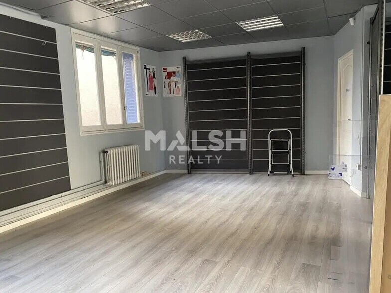 Retail in Lyon for sale - Interior Photo - Image 3 of 7