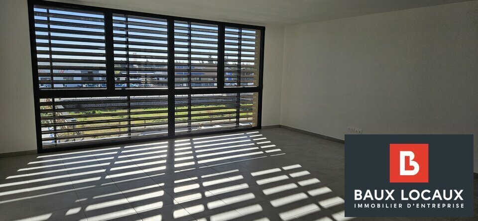 Office in Carpentras for lease - Interior Photo - Image 3 of 3