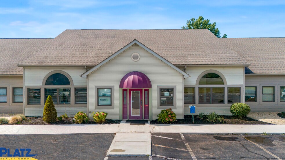 950 Youngstown Warren Rd, Niles, OH à louer - Photo du bâtiment - Image 3 de 12