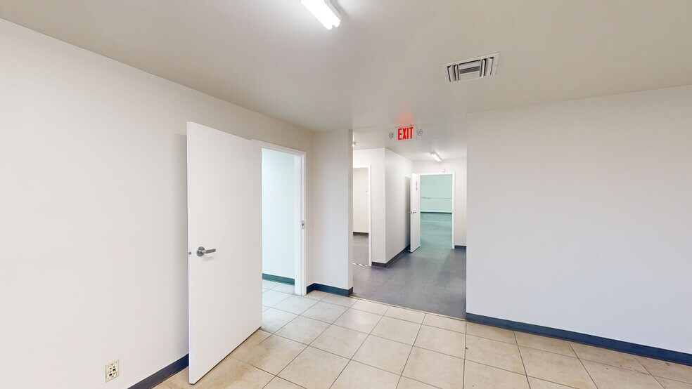 4800 SW 51st St, Davie, FL à louer - Numérisation 3D de Matterport - Image 3 de 17