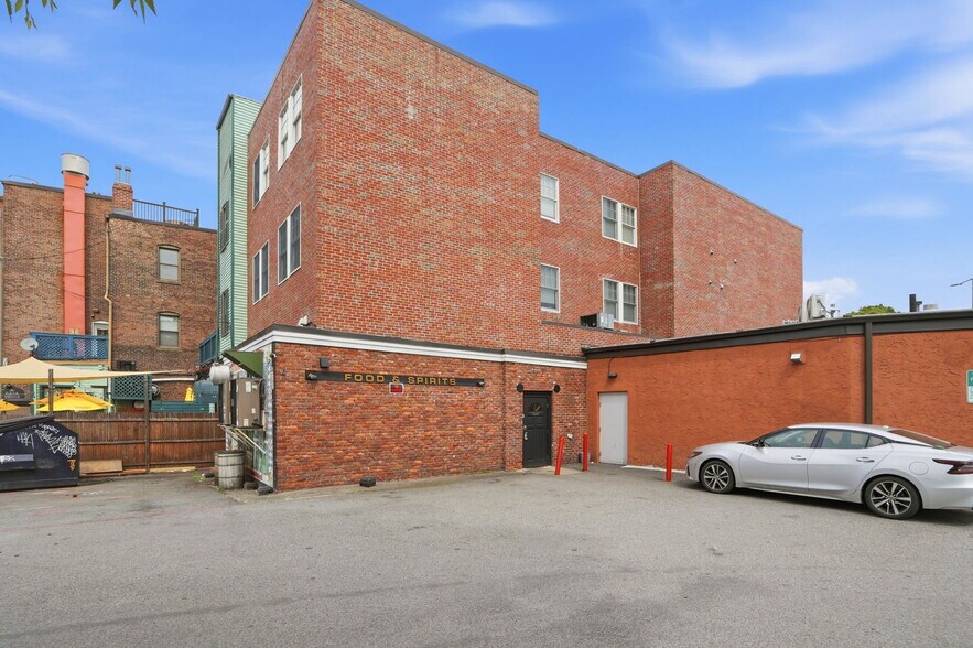 717 Centre St, Boston, MA à vendre - Photo du bâtiment - Image 3 de 14