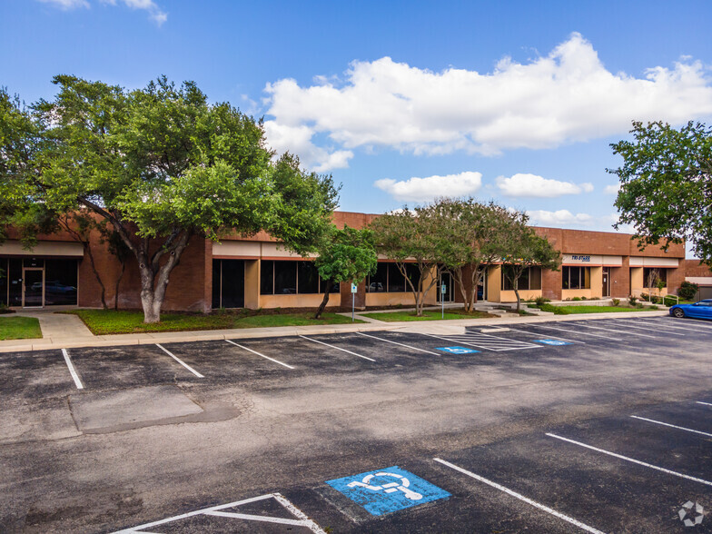 121 Interpark Blvd, San Antonio, TX for lease - Building Photo - Image 1 of 11