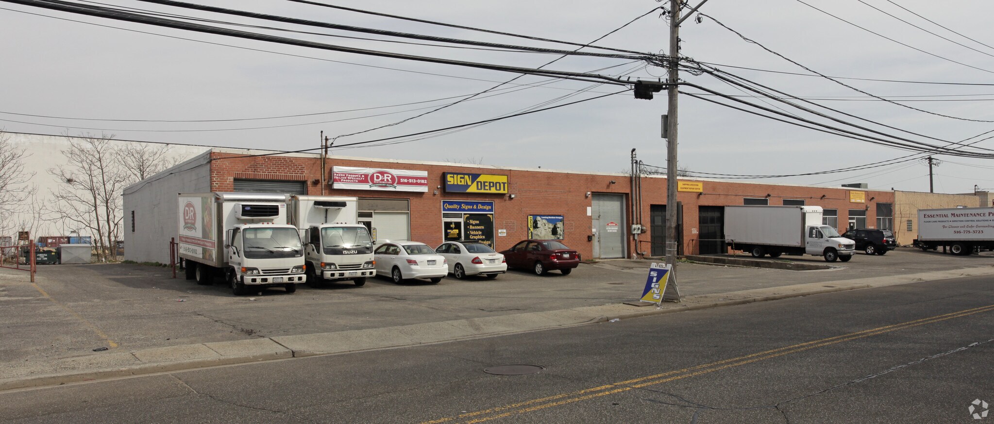 53-67 Bloomingdale Rd, Hicksville, NY à louer Photo du bâtiment- Image 1 de 8