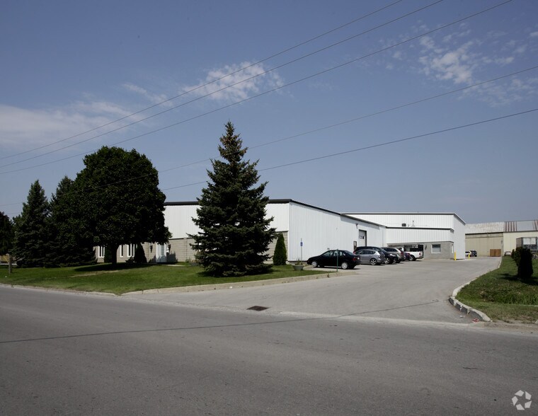 5 Simpson Rd, Caledon, ON à vendre - Photo principale - Image 1 de 1