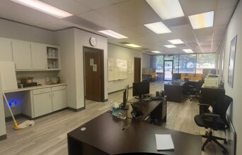 4100-4108 Amon Carter Blvd, Fort Worth, TX for lease Interior Photo- Image 2 of 6