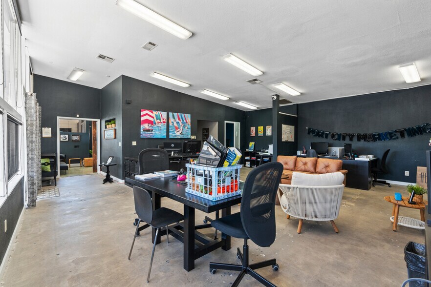 2049-2051 Pacific Ave, Stockton, CA for sale - Building Photo - Image 2 of 21