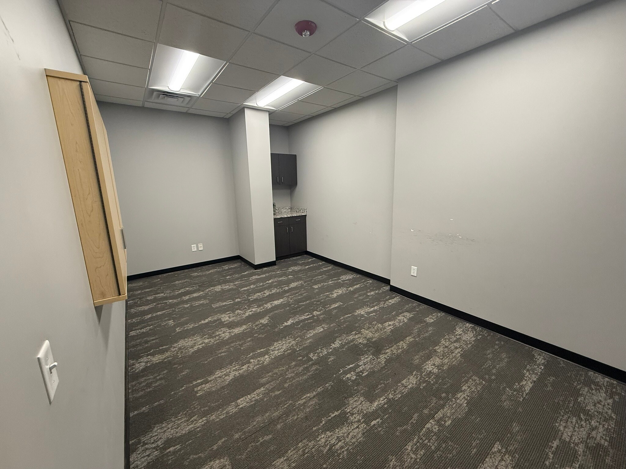 16180 Laurel St, Waukee, IA for lease Interior Photo- Image 1 of 4