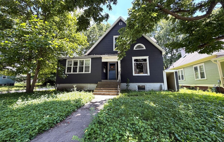 501 W California Ave, Urbana, IL for sale - Primary Photo - Image 1 of 7