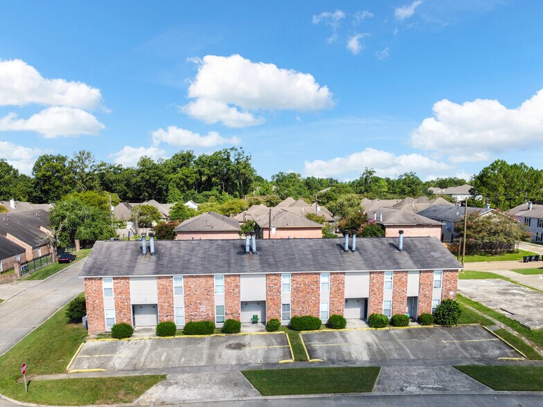 Stabilized and Renovated Multifamily portfolio of 2 properties for sale on LoopNet.ca - Building Photo - Image 2 of 7