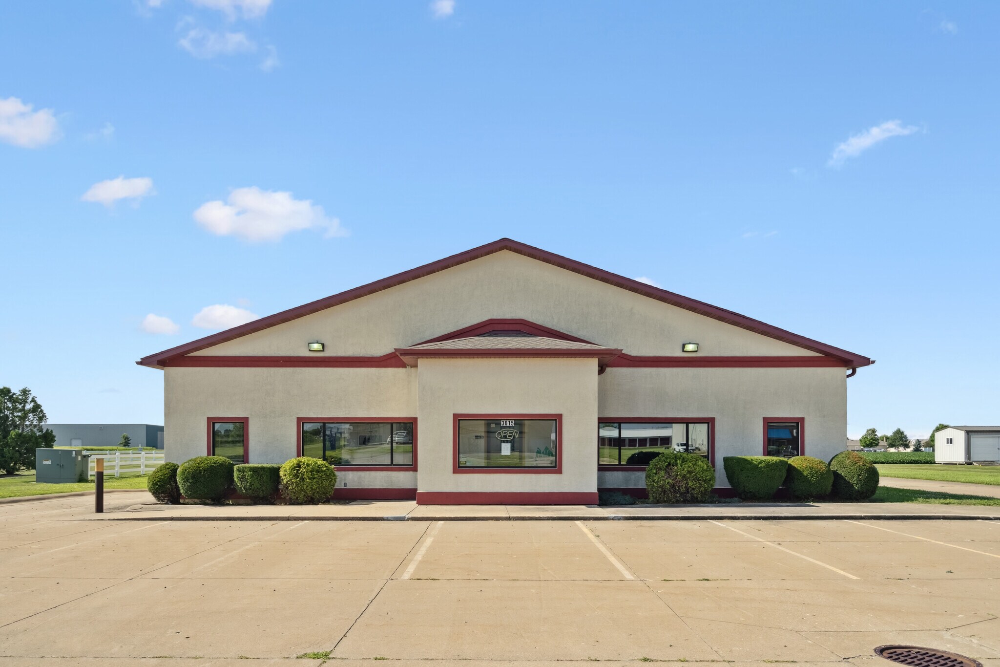 3615 Flint Ridge Dr, Burlington, IA à vendre Photo principale- Image 1 de 1