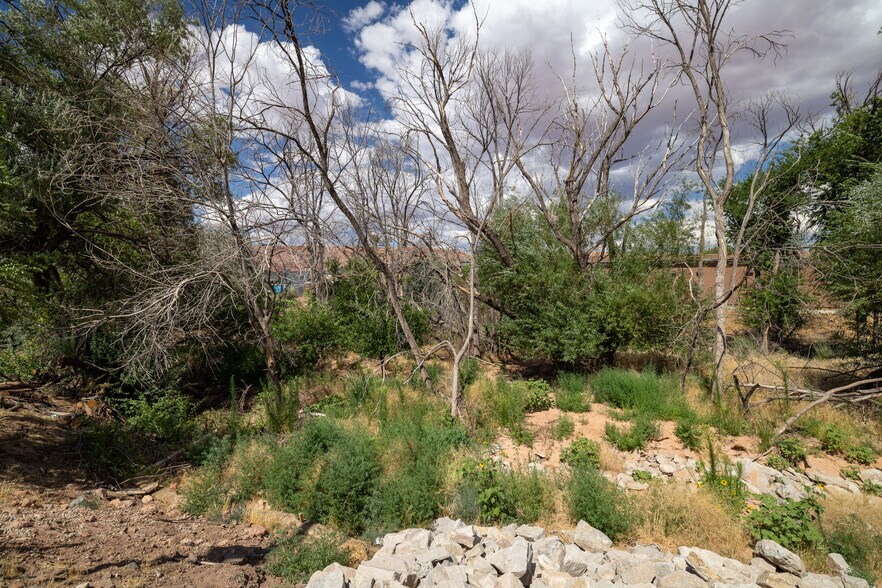 545 Kane Creek Blvd, Moab, UT à vendre - Photo du bâtiment - Image 2 de 45