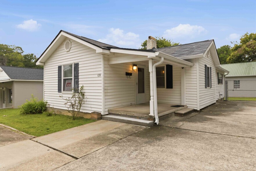 633 NE Lawrence St, Marietta, GA à vendre - Photo du bâtiment - Image 2 de 7