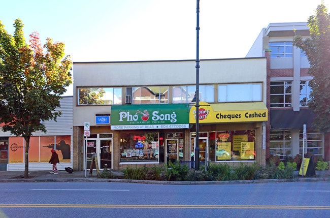 More details for 22332-22336 Lougheed Hwy, Maple Ridge, BC - Retail for Lease