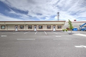 585 Stevens Dr, Richland, WA for lease Building Photo- Image 2 of 7