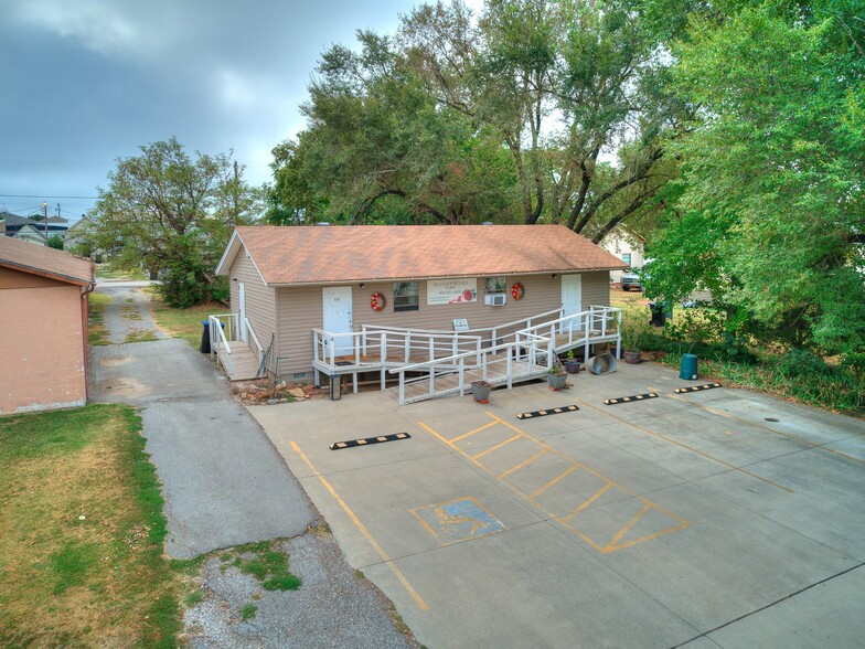 117 S 2nd St, Noble, OK for sale - Building Photo - Image 1 of 26