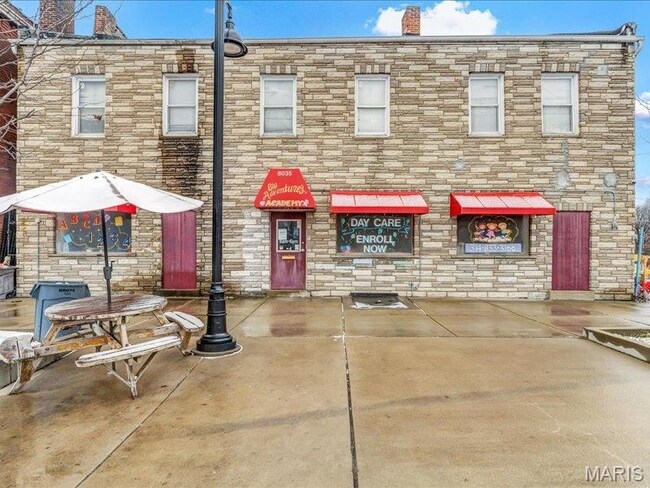 Plus de détails pour 8035 N Broadway, Saint Louis, MO - Commerce de détail à vendre
