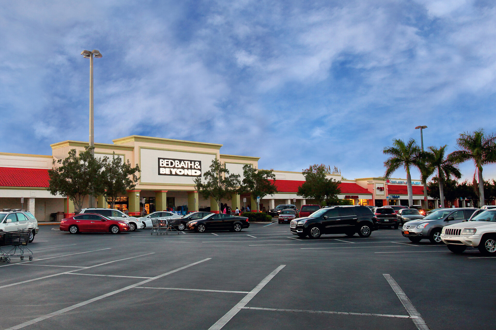 5311-5437 Airport Pulling Rd N, Naples, FL for lease Building Photo- Image 1 of 2